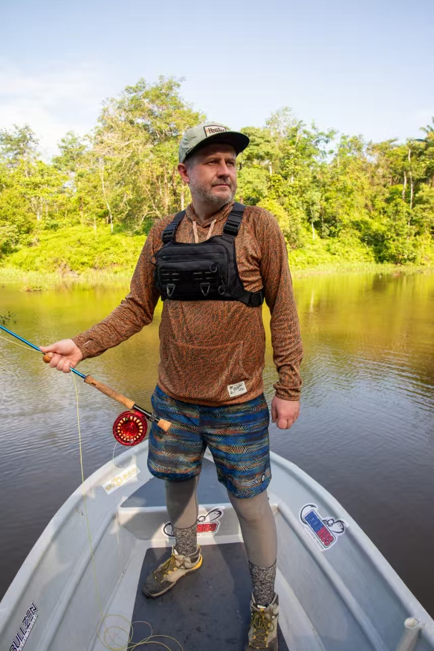 Breathable Chest Bag with Phone Pocket & Night Safety Strips—Ideal for Snowboarding, Cycling, Running, and Streetwear Style.